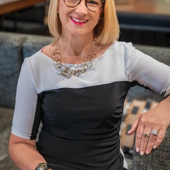 Ms Brenda McNulty
