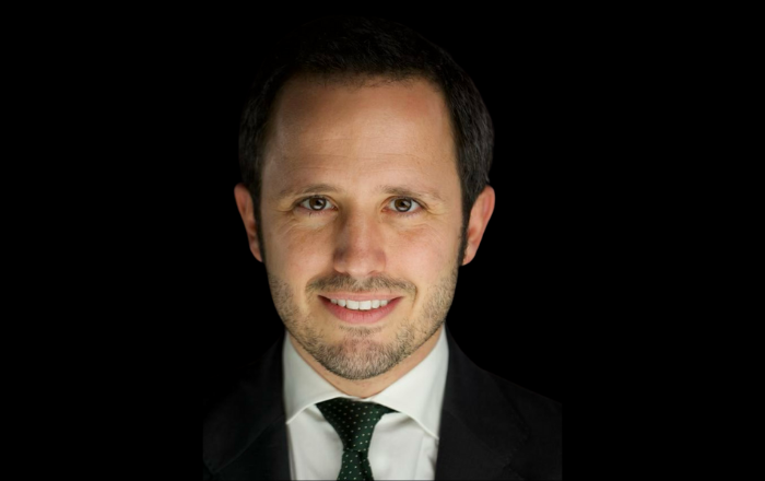 The Restorative Mindset: Treatment Planning Around Compromised Teeth and Implants