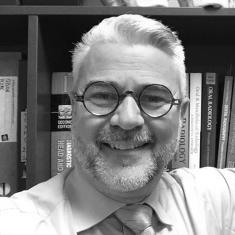 Dr Johan Aps